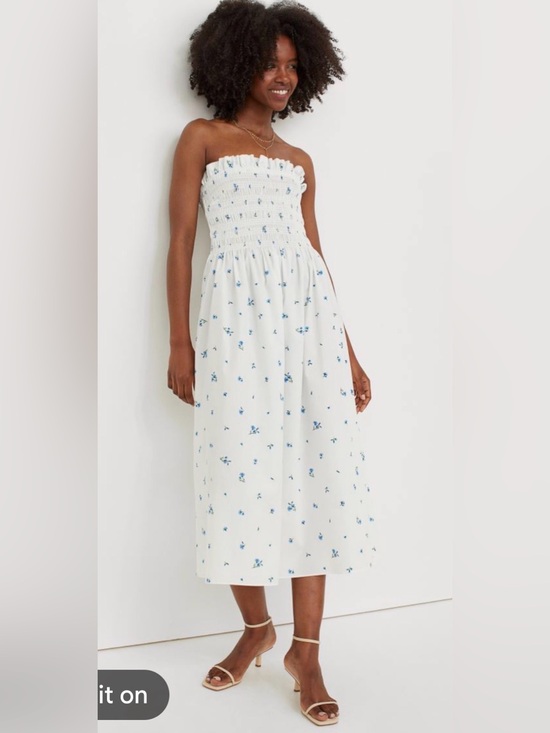 H&M Dresses & Skirts - H&M White Smocked Bodice Dress
